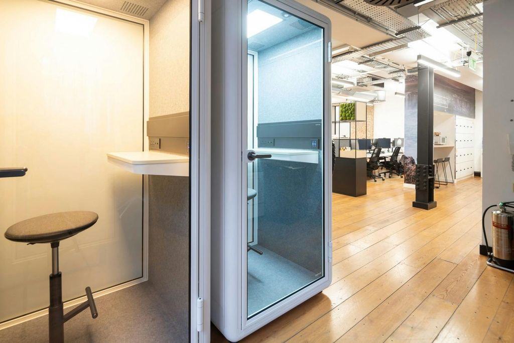 Property photo 3 of 13 Phone Booths