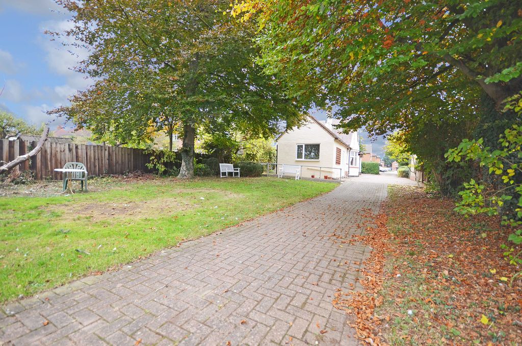 Property photo 3 of 28