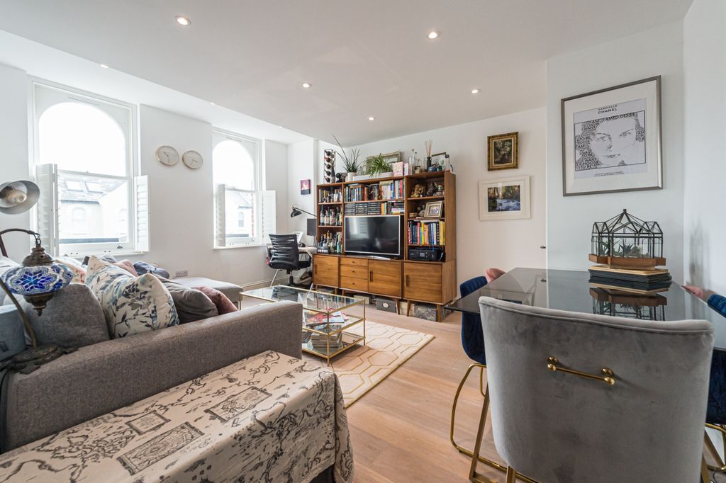 Property photo 3 of 25 1843065