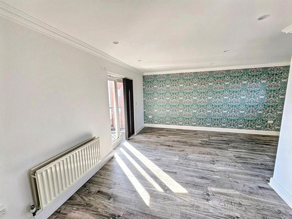 Property photo 2 of 12 F.Jpg