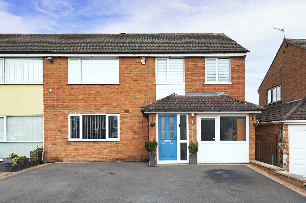 Property photo 2 of 28 1