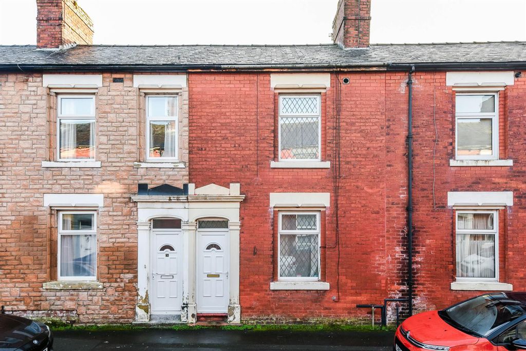 Property photo 1 of 13 Front External