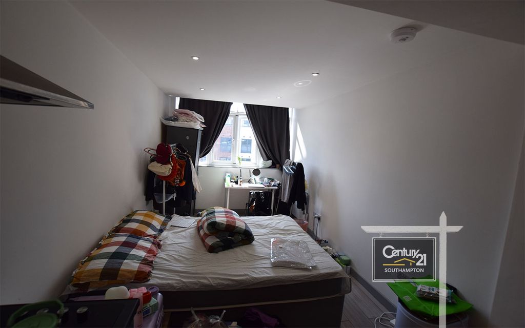 Property photo 2 of 3
