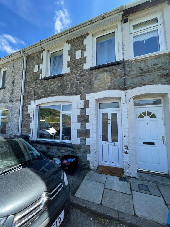 Property photo 2 of 22