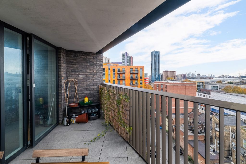 Property photo 3 of 12 Balcony