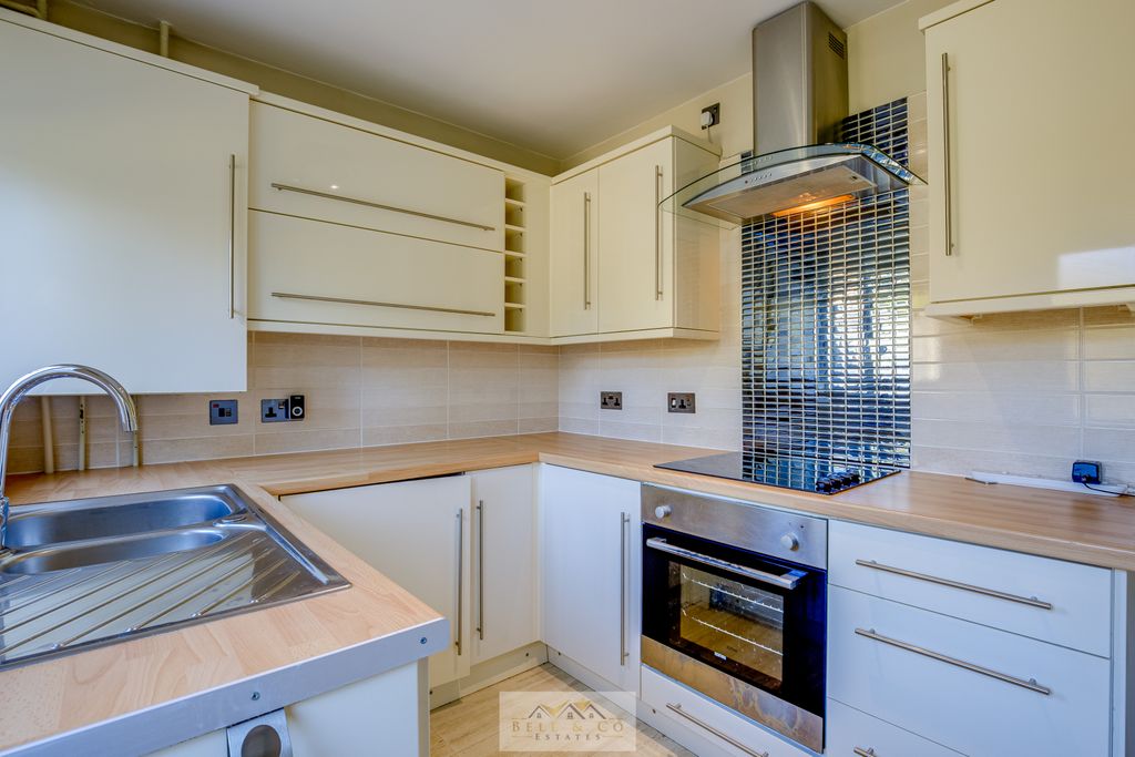 Property photo 2 of 25 Kitchen 1.2