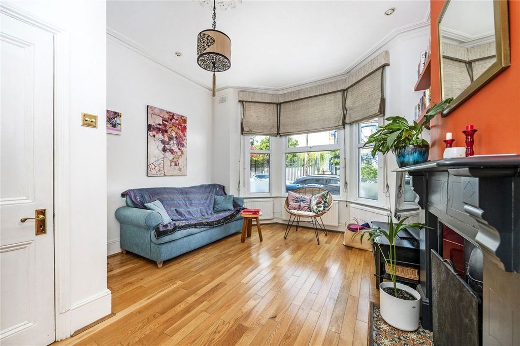 Property photo 3 of 7