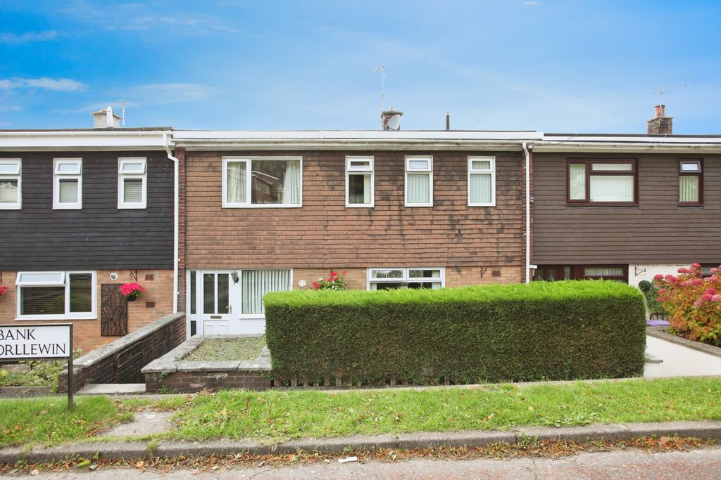 Property photo 1 of 15 Front View