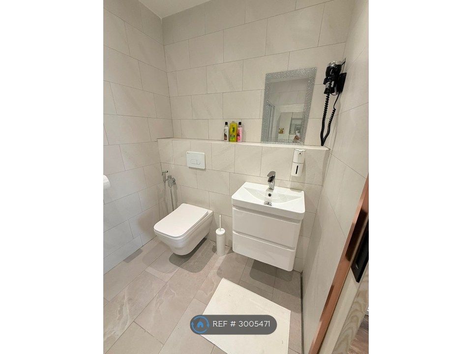 Property photo 2 of 35
