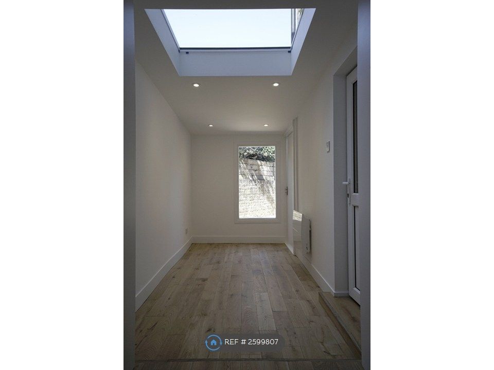 Property photo 2 of 19 Dining Room