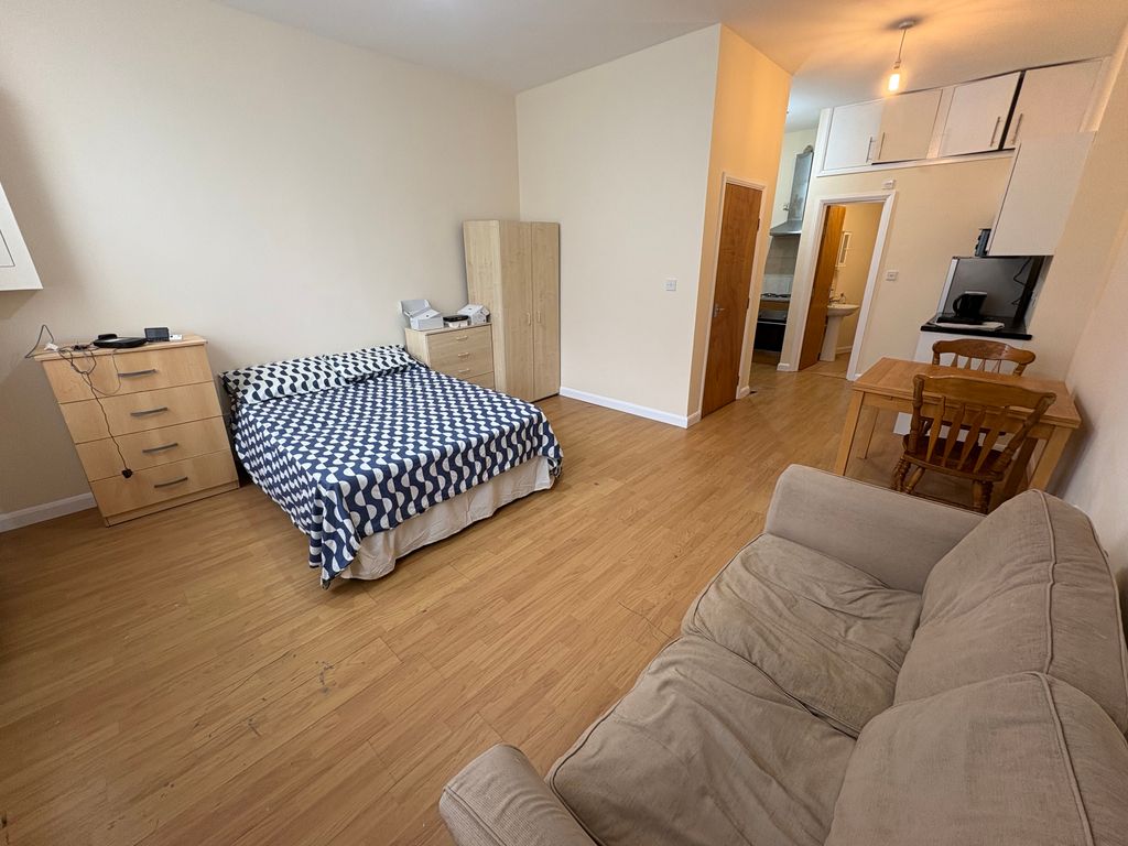 Property photo 2 of 5 Img_8042
