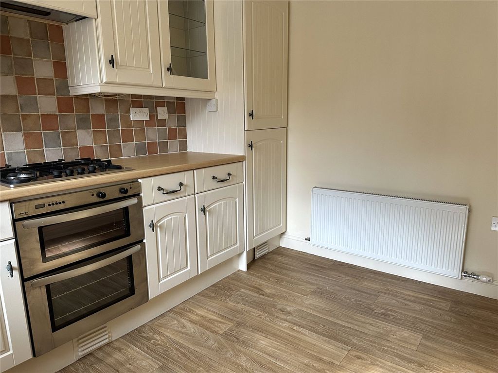 Property photo 3 of 12 Picture No. 14