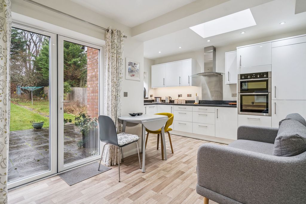 Property photo 2 of 13