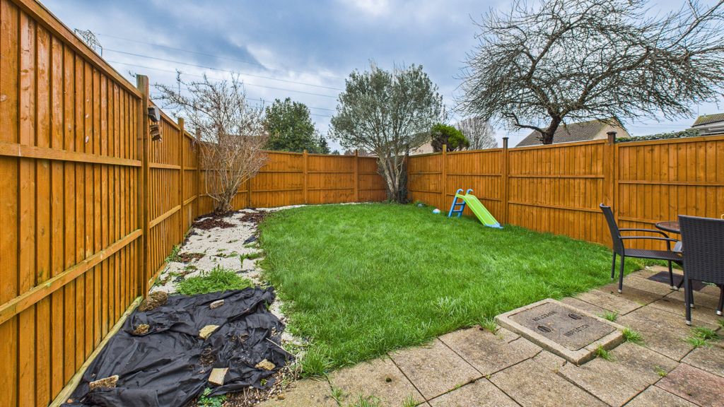 Property photo 3 of 15 3-Cam04968G0-Pr0091-Still011