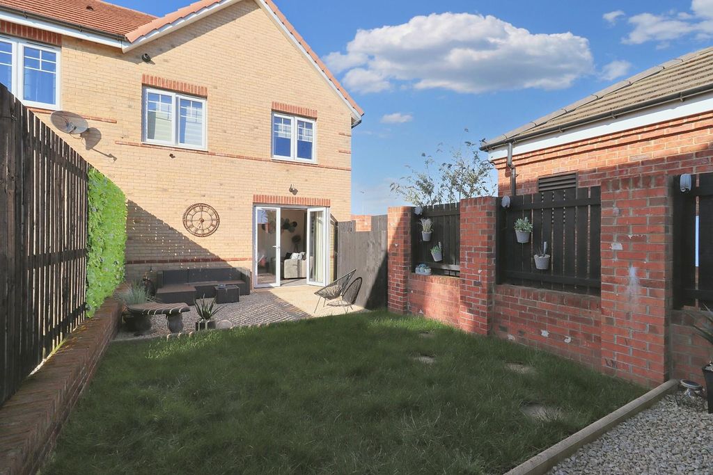 Property photo 3 of 25