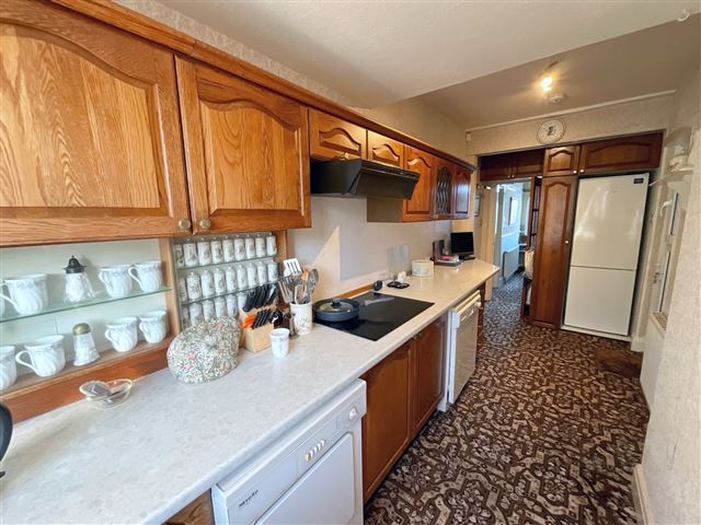 Property photo 3 of 21 Kitchen