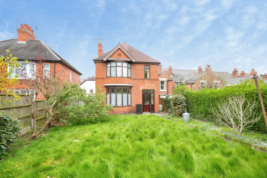 Property photo 1 of 19 B28074F7-Mw26-104