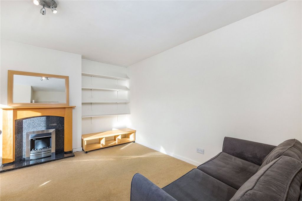 Property photo 3 of 8 Picture No. 05