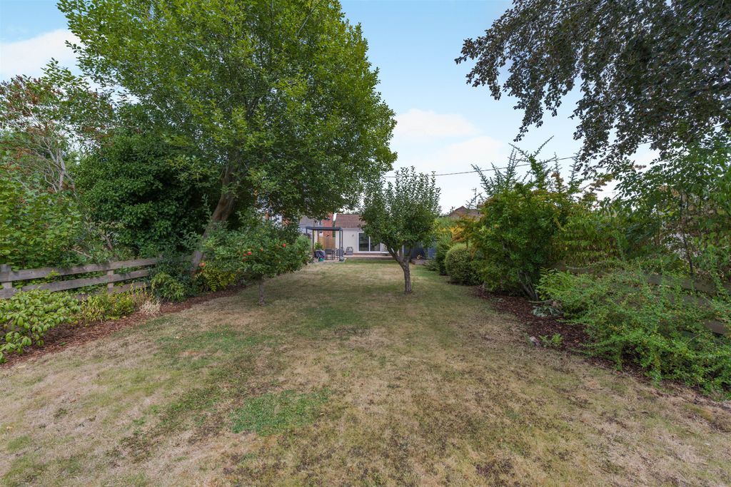 Property photo 2 of 23