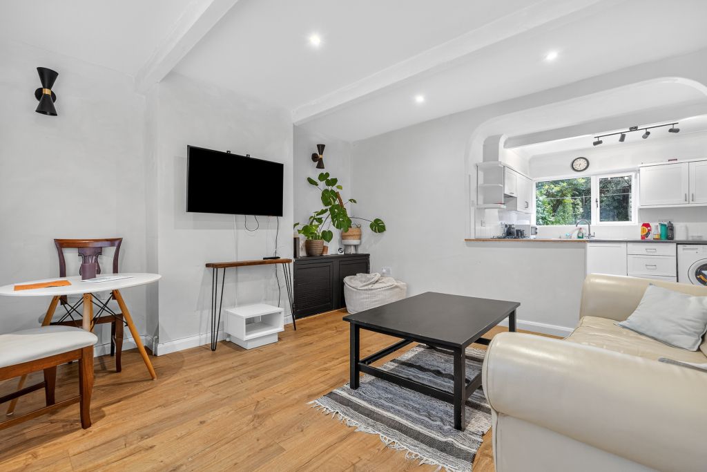 Property photo 3 of 18