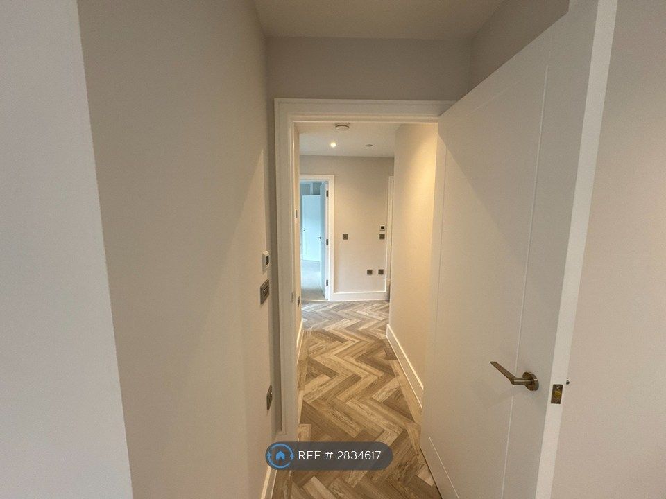 Property photo 2 of 23 Hallway/Corridor