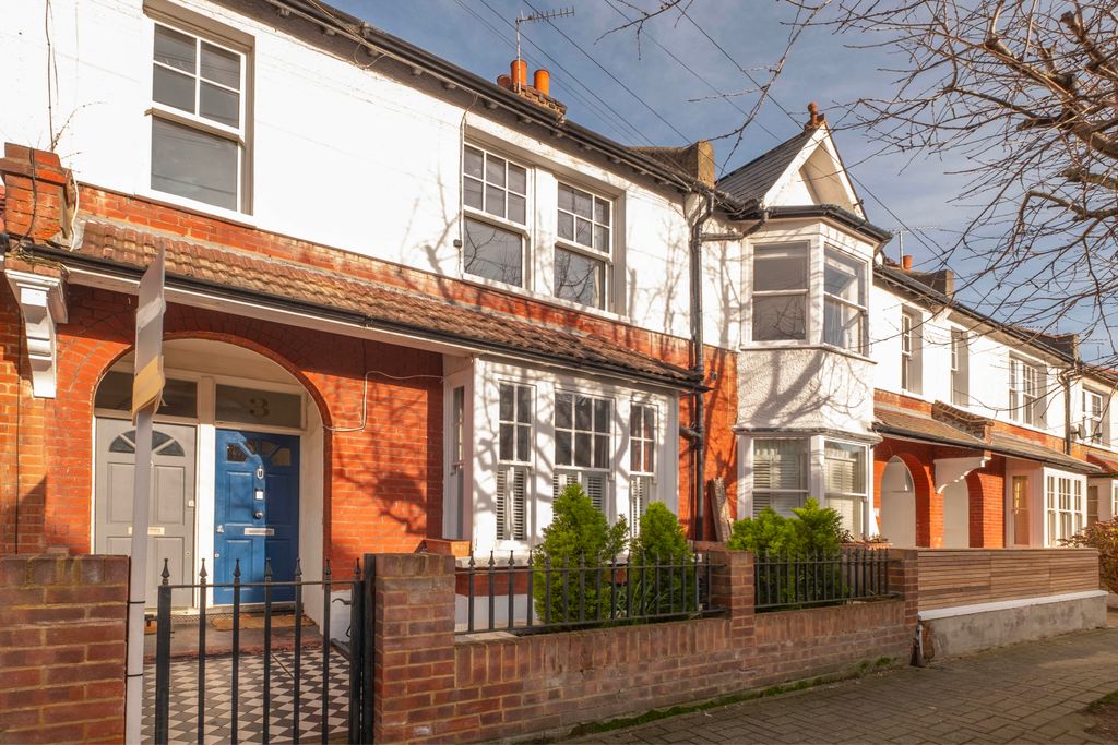 Property photo 2 of 11