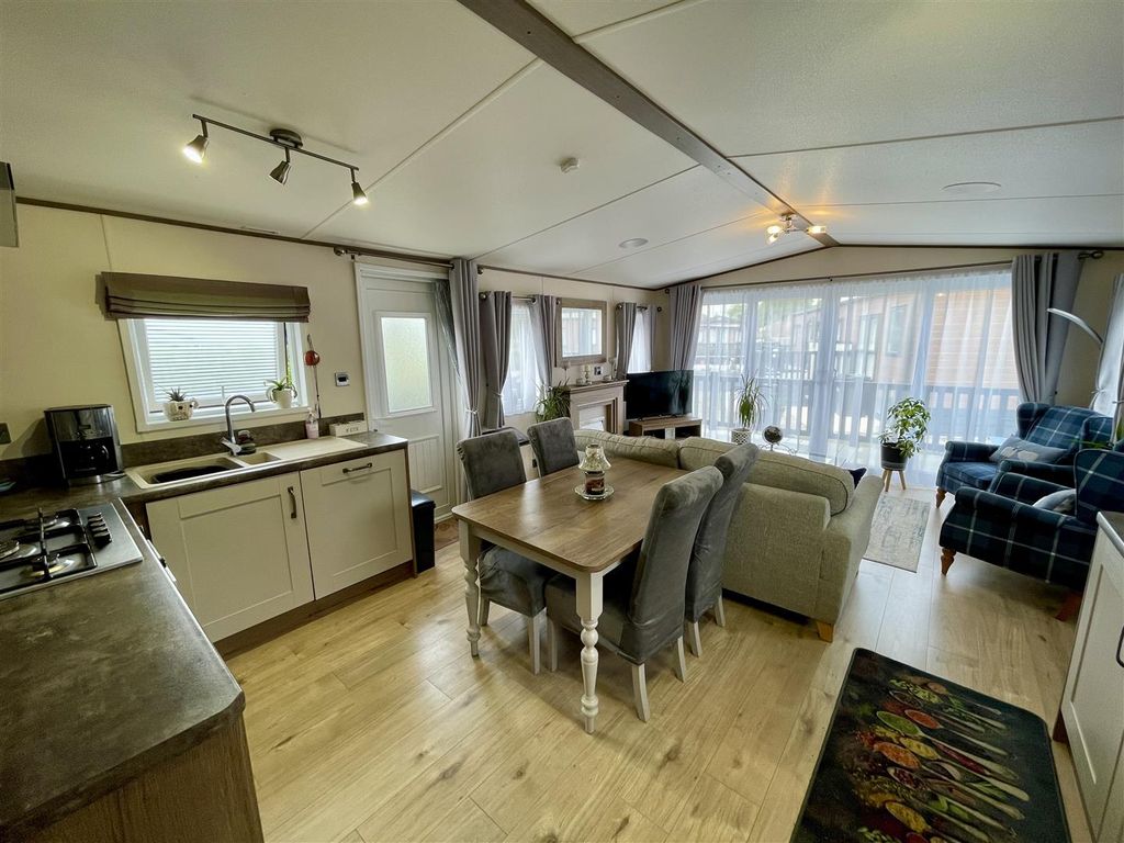 Property photo 3 of 14 Open Aspect Lounge / Kitchen Area