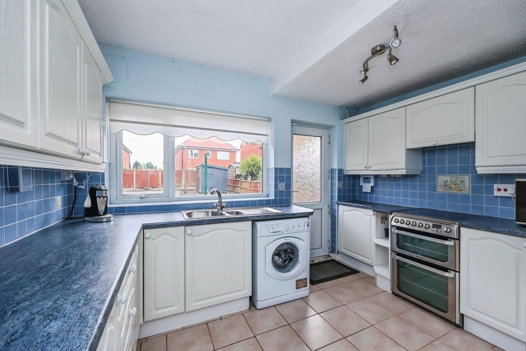 Property photo 3 of 19 Pbox-Img.Jpg