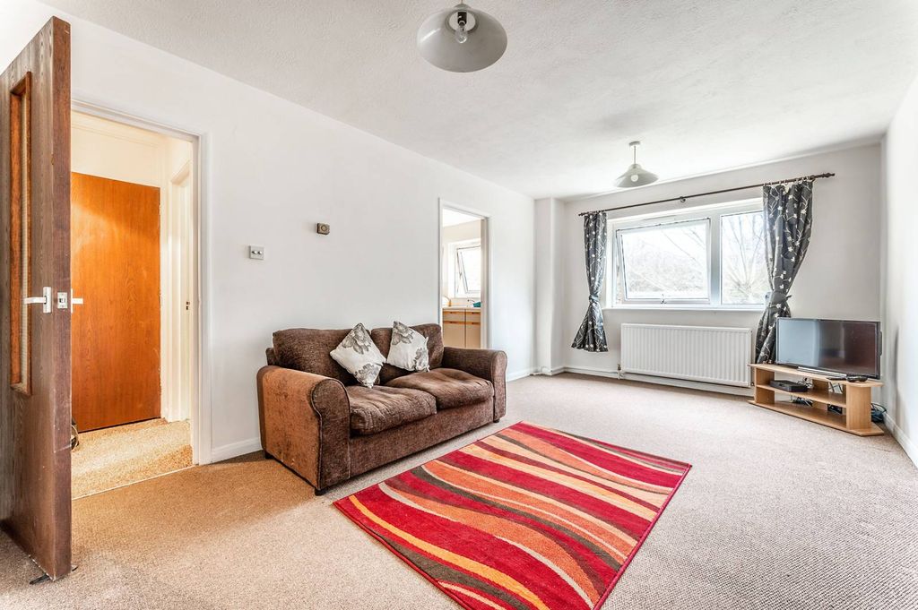 Property photo 2 of 7