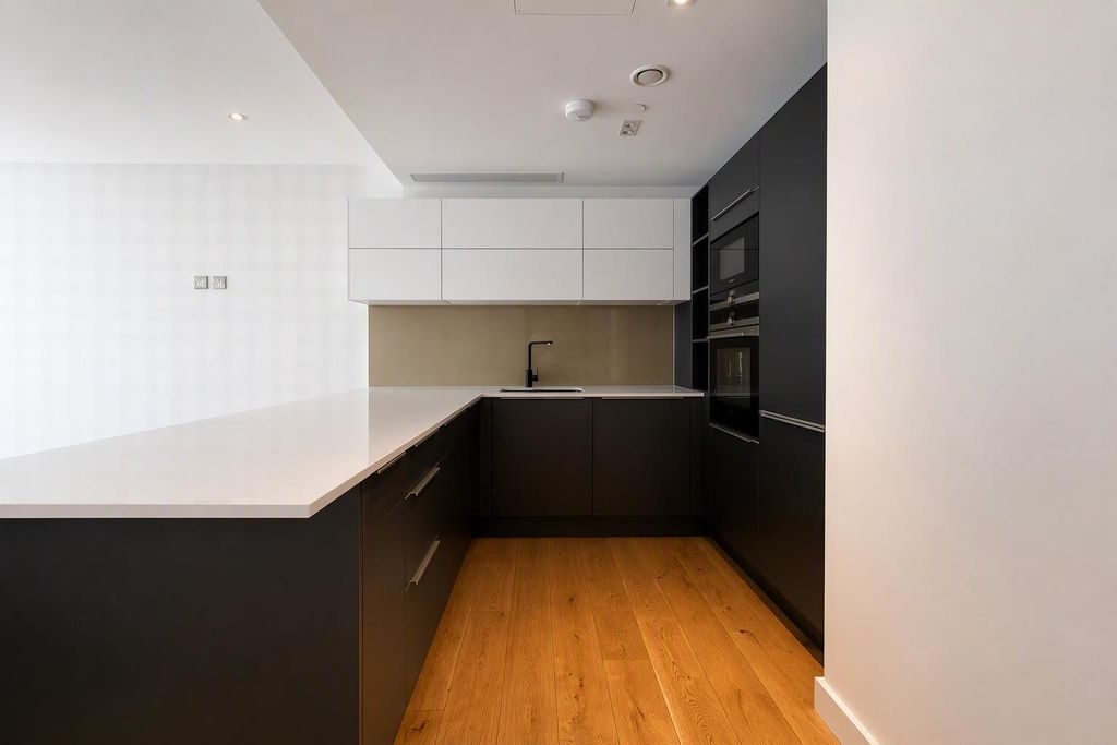 Property photo 2 of 5 Kitchen