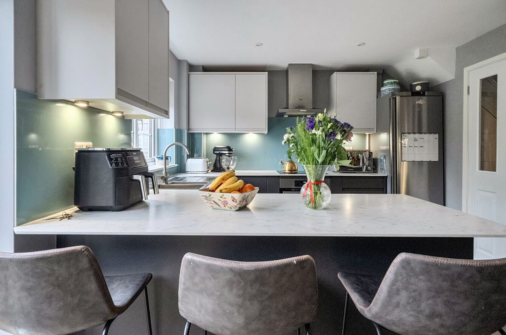 Property photo 3 of 22 1416100-13-6995B3...