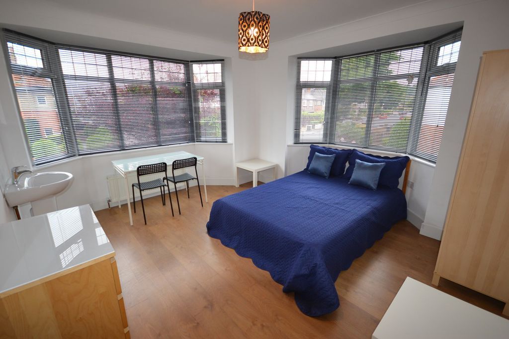 Property photo 3 of 12 Photo 3