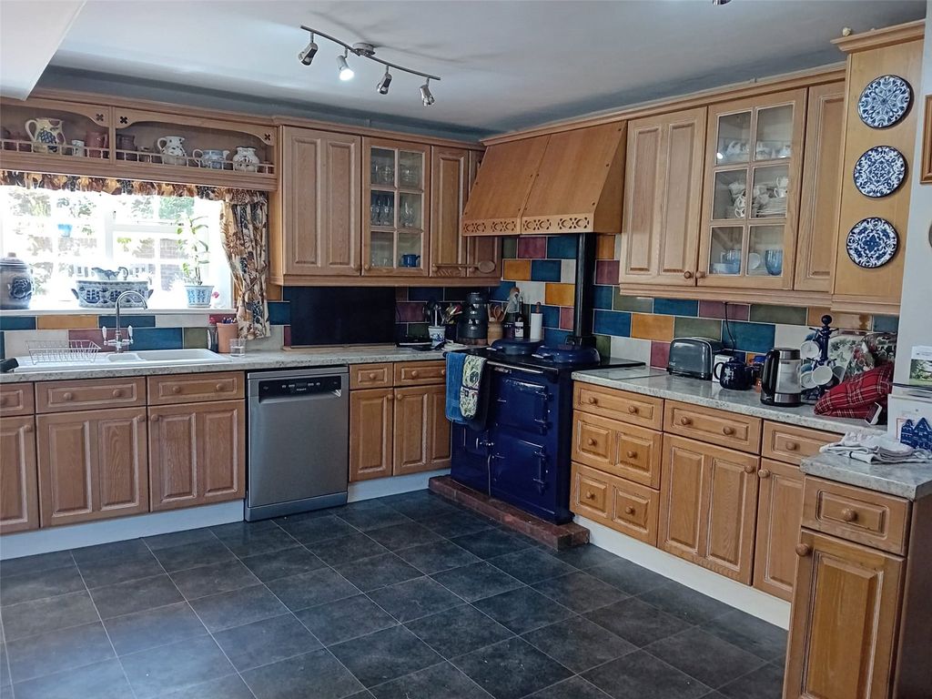 Property photo 3 of 32 Picture No. 48