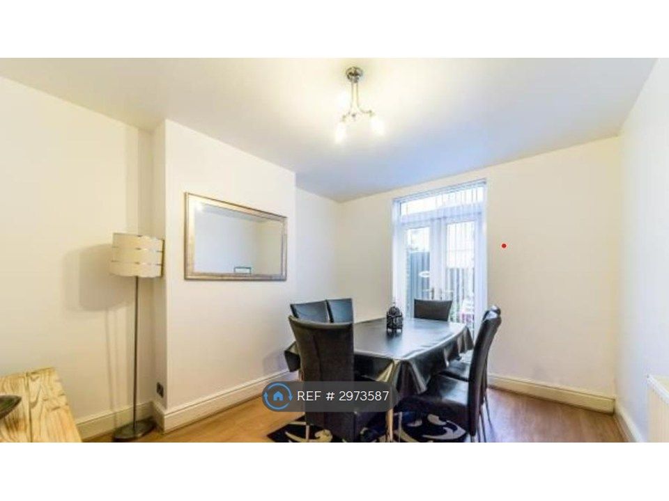 Property photo 2 of 12 Dining Room