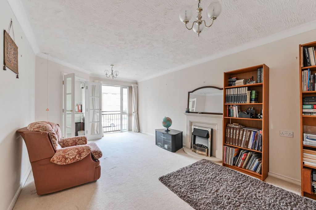 Property photo 2 of 10