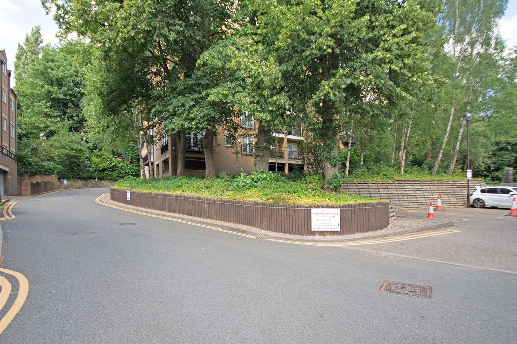 Property photo 2 of 29