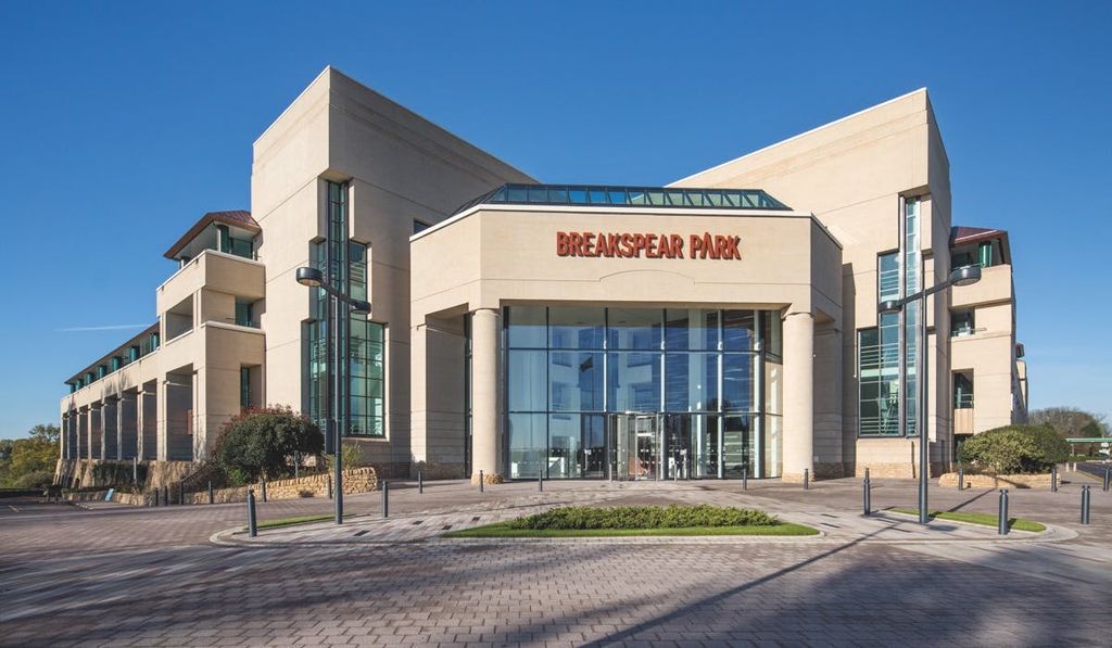 Property photo 1 of 14 Breakspear3.Jpg