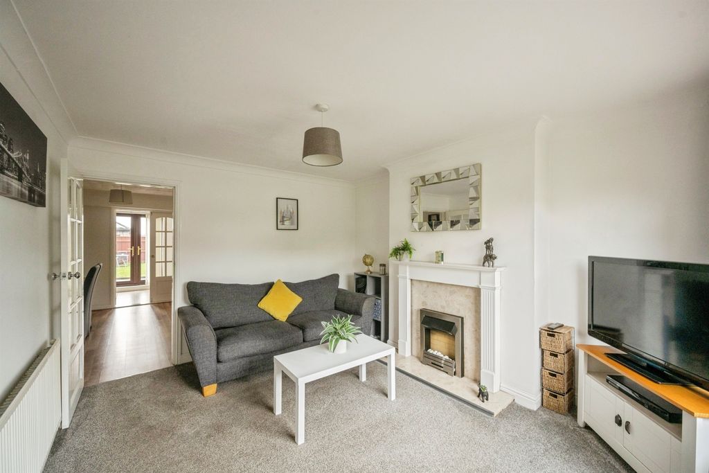 Property photo 3 of 14