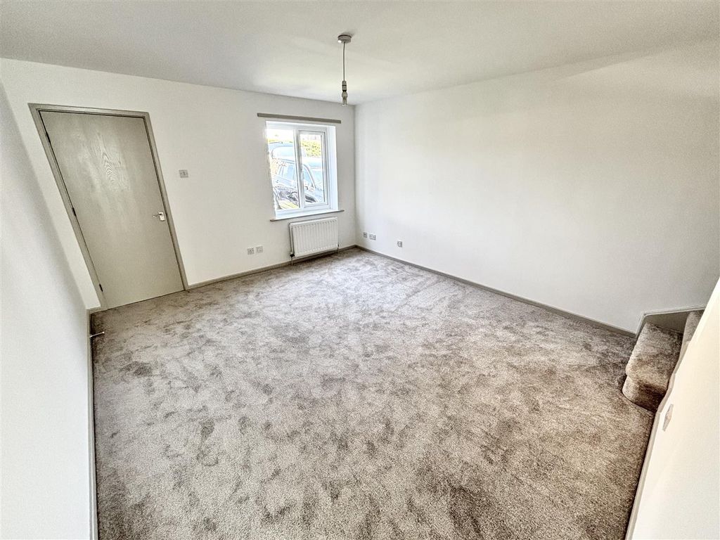 Property photo 2 of 10 Living Room