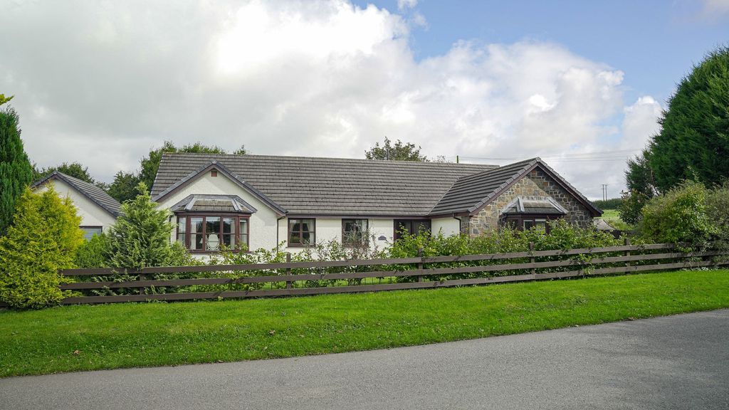 Property photo 1 of 34
