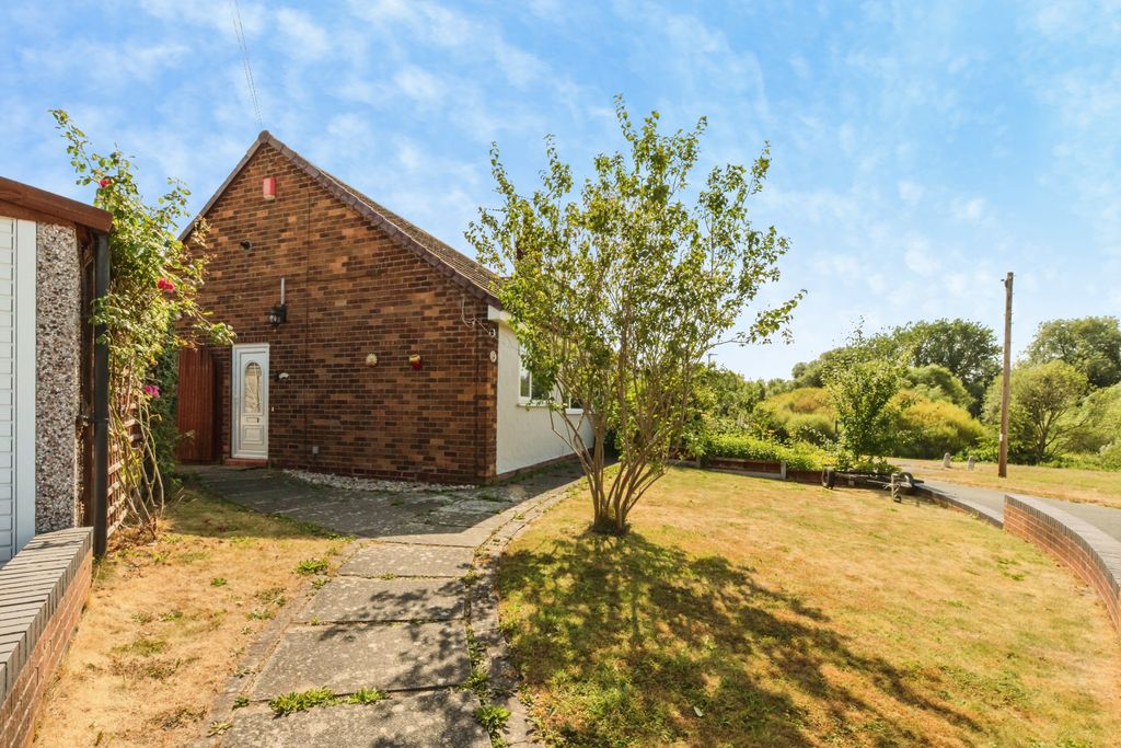 Property photo 2 of 21