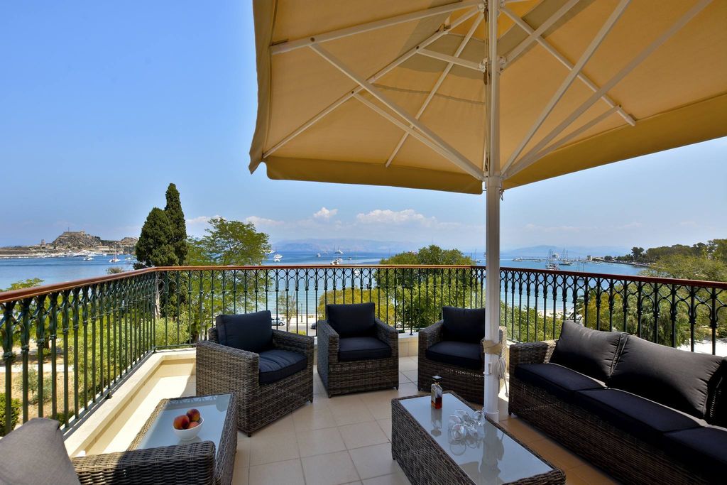 Property photo 1 of 15 Veranda
