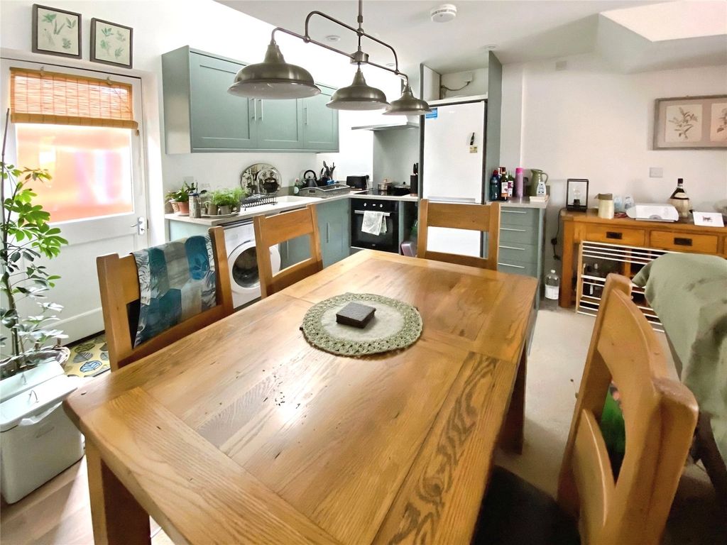 Property photo 2 of 4 Picture No. 10