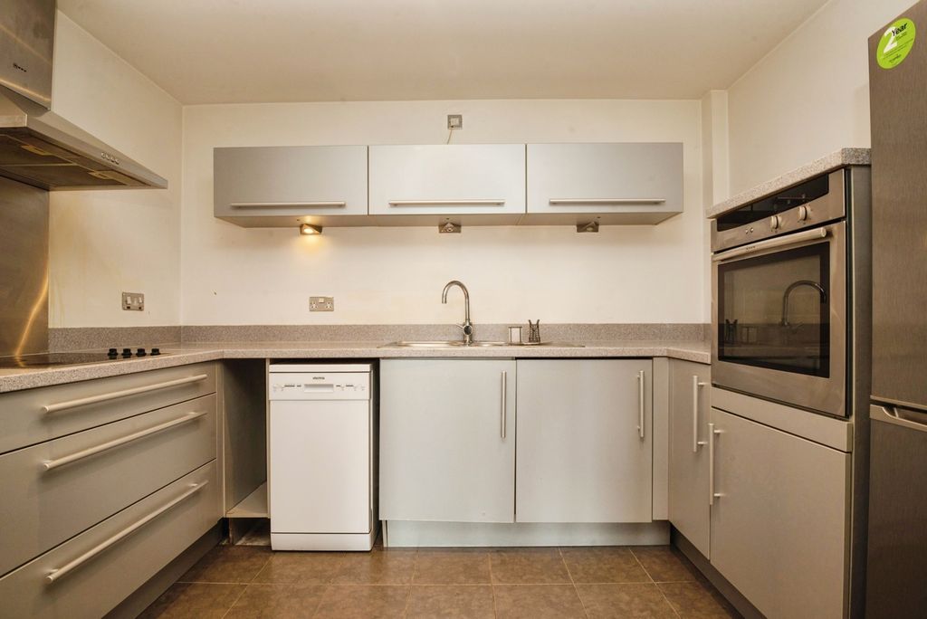 Property photo 3 of 13 Kitchen