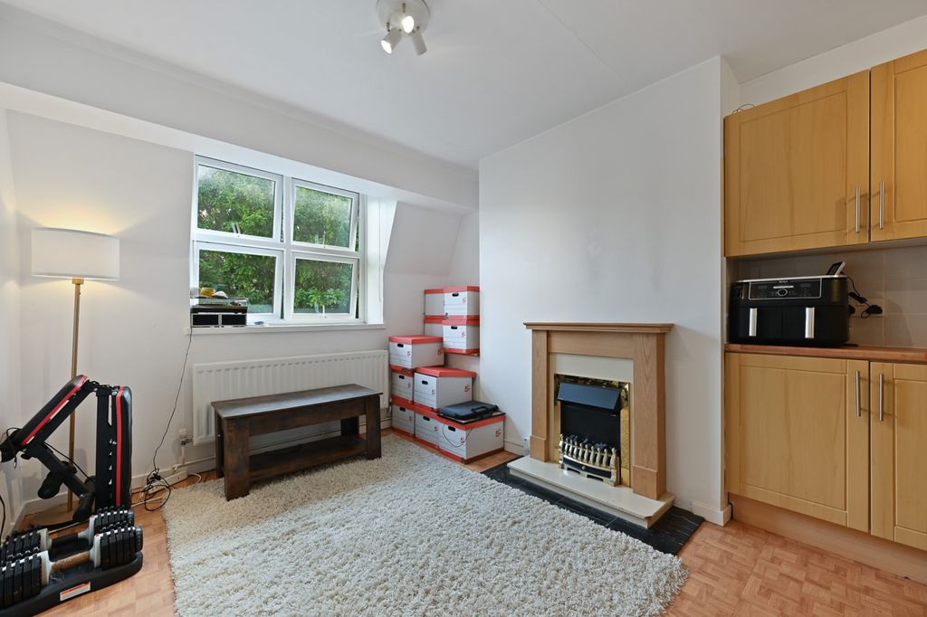 Property photo 2 of 6 Gallery