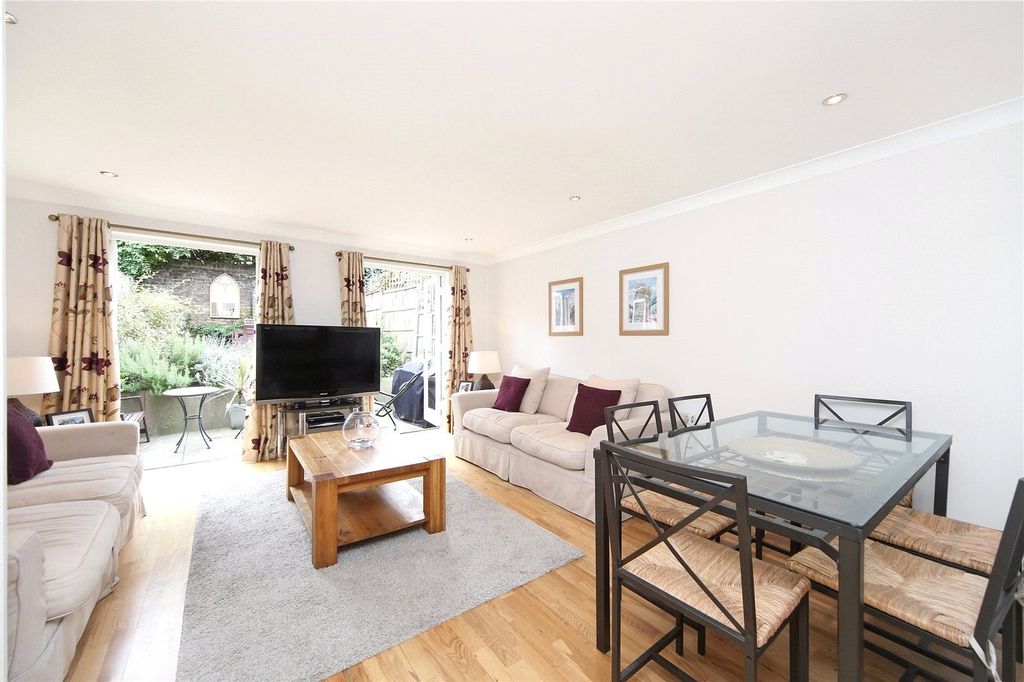 Property photo 2 of 7