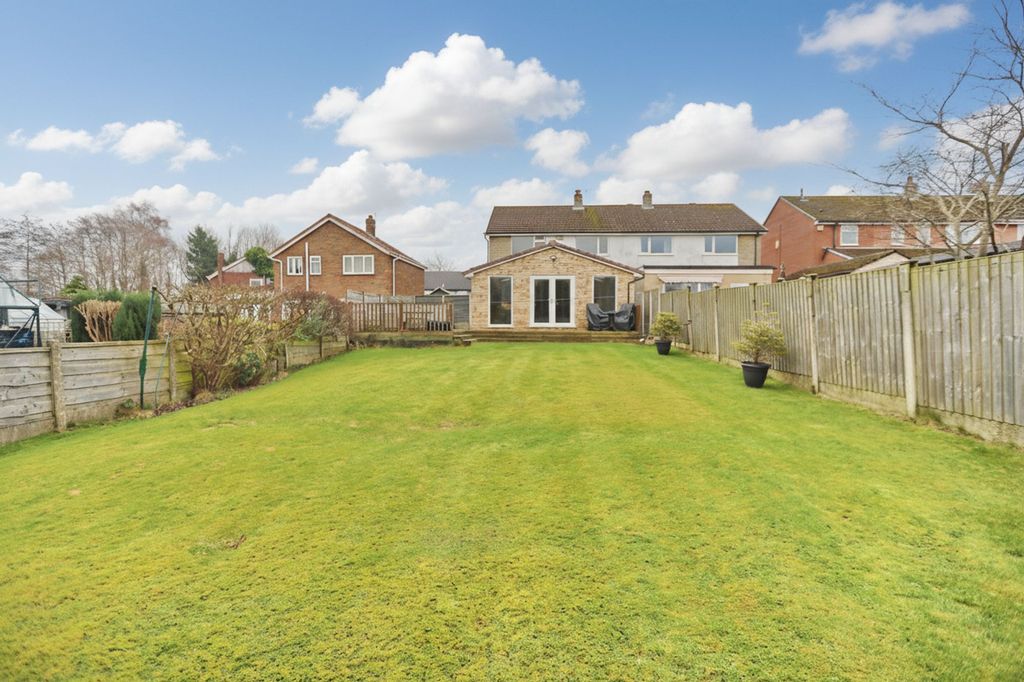 Property photo 2 of 24