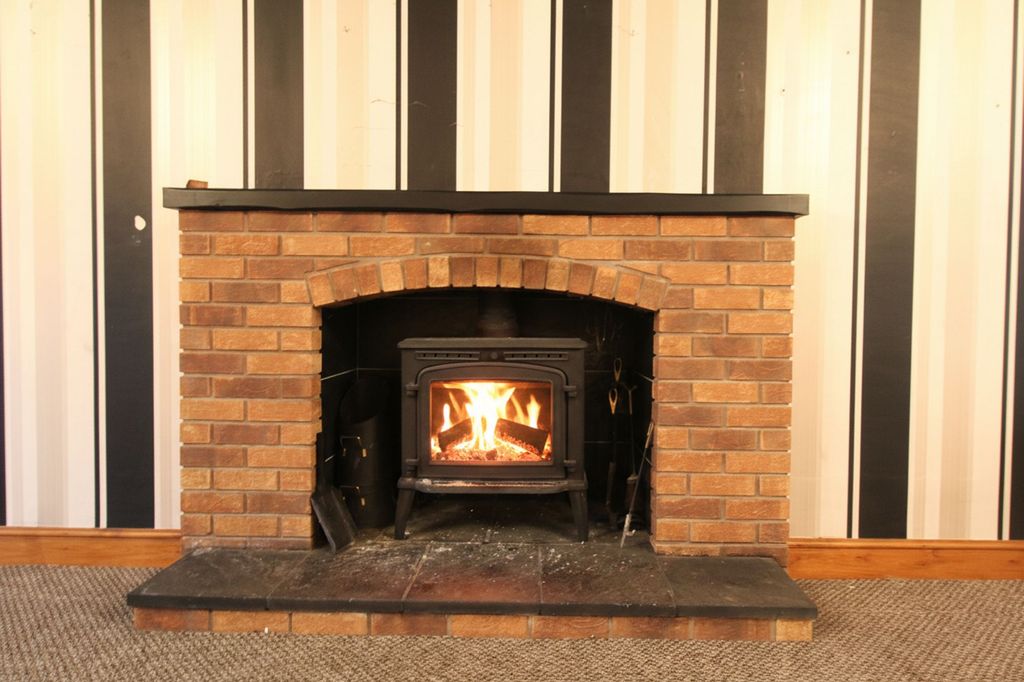 Property photo 2 of 32 Log Burner