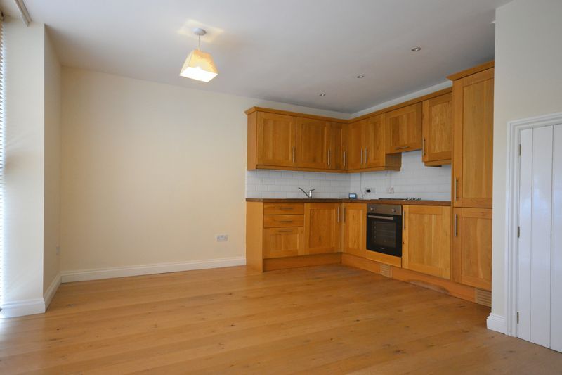 Property photo 2 of 6 Photo 6
