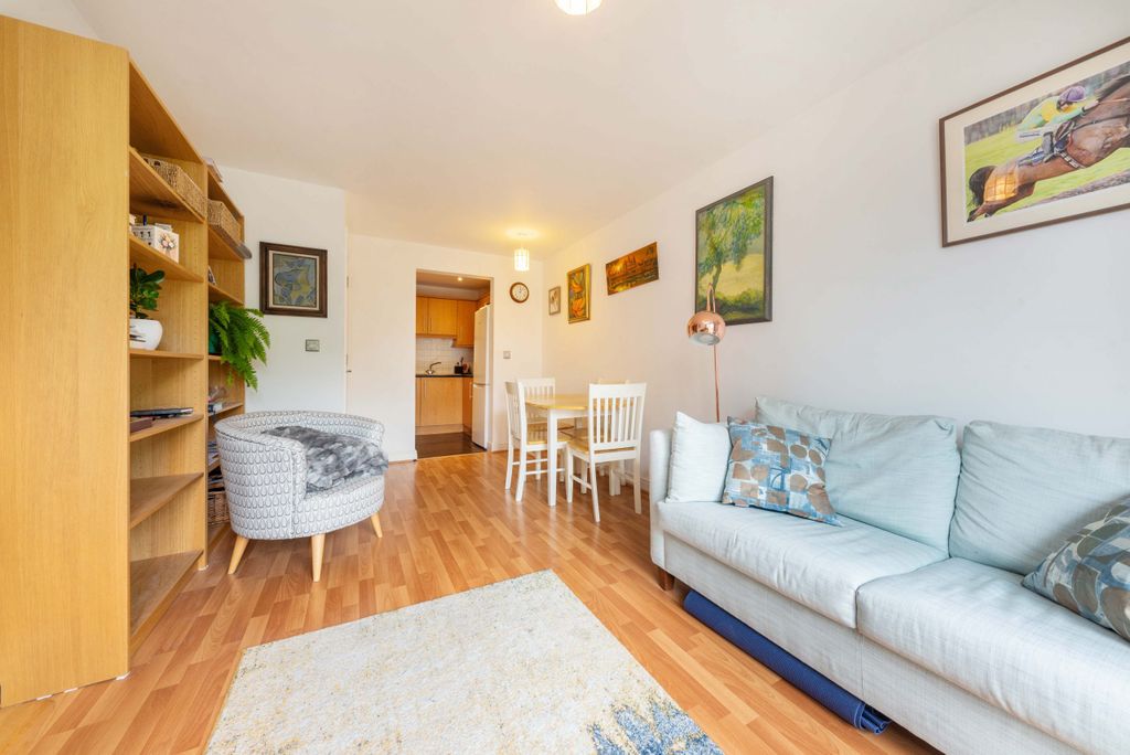 Property photo 2 of 18